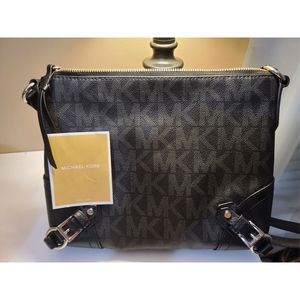 Crossbody purse